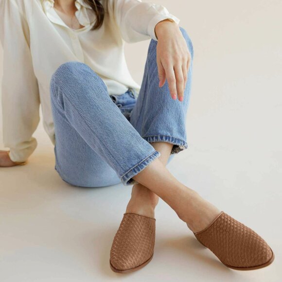 Nisolo Ama Women's Tan Leather Woven Mules Flats Size 7 - Picture 7 of 7